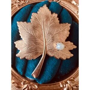 Vintage Sarah Coventry Gold Leaf Brooch Faux Pearl Maple Pin 2.5” Signed